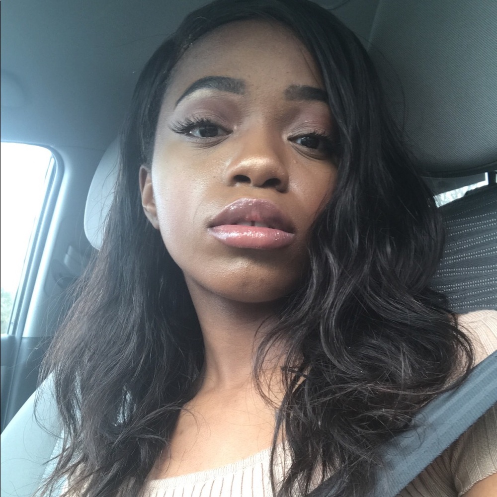 Meet your Posher, Shantia